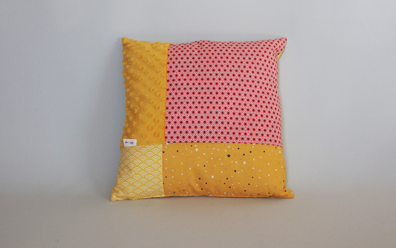 Coussin rouge Lou & tralala