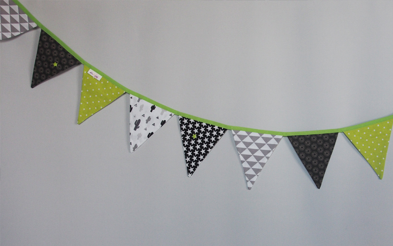Guirlande de fanions fait main Lou & tralala