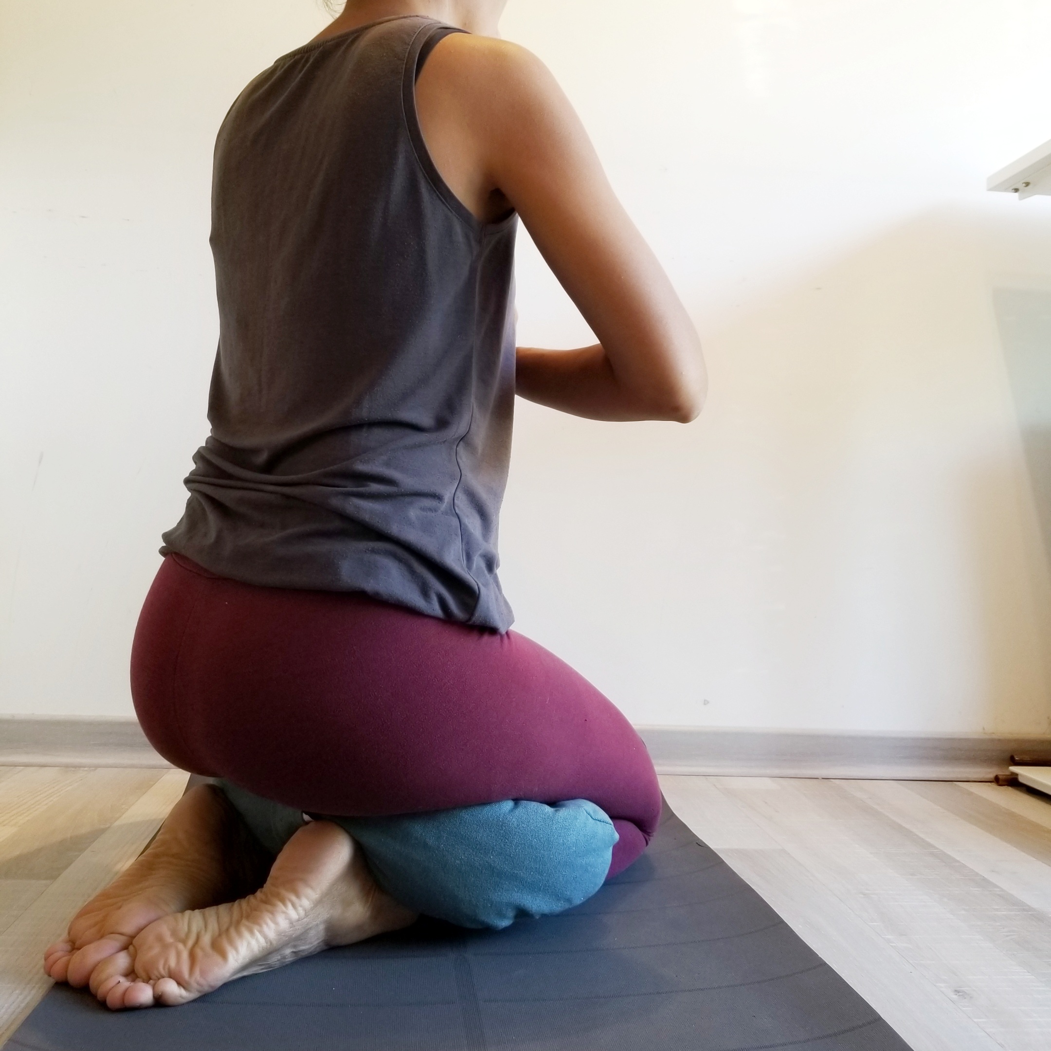Coussin de Yoga Demi-Lune  Ezabel articles fitness, danse, yoga