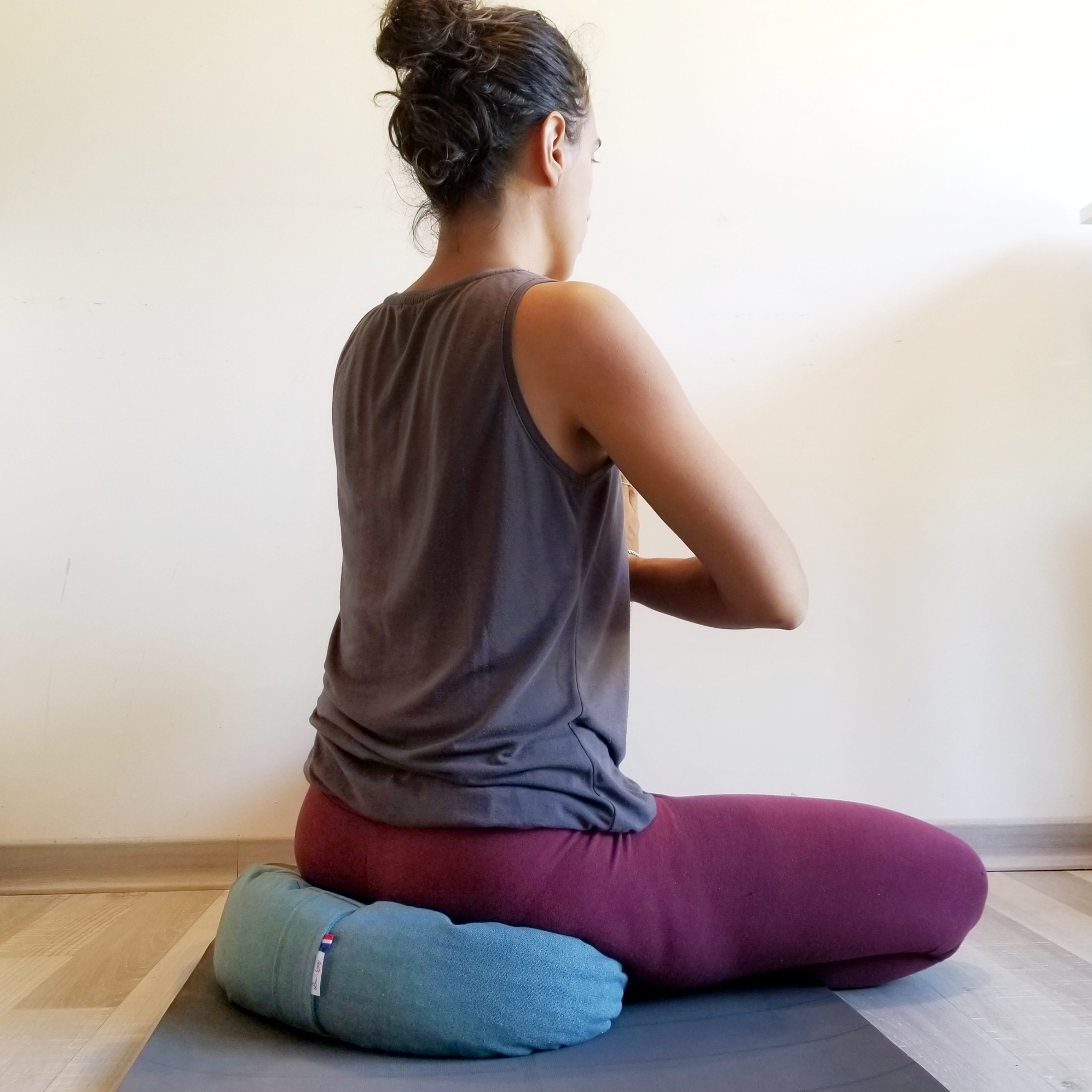 Coussin de méditation / yoga demi lune